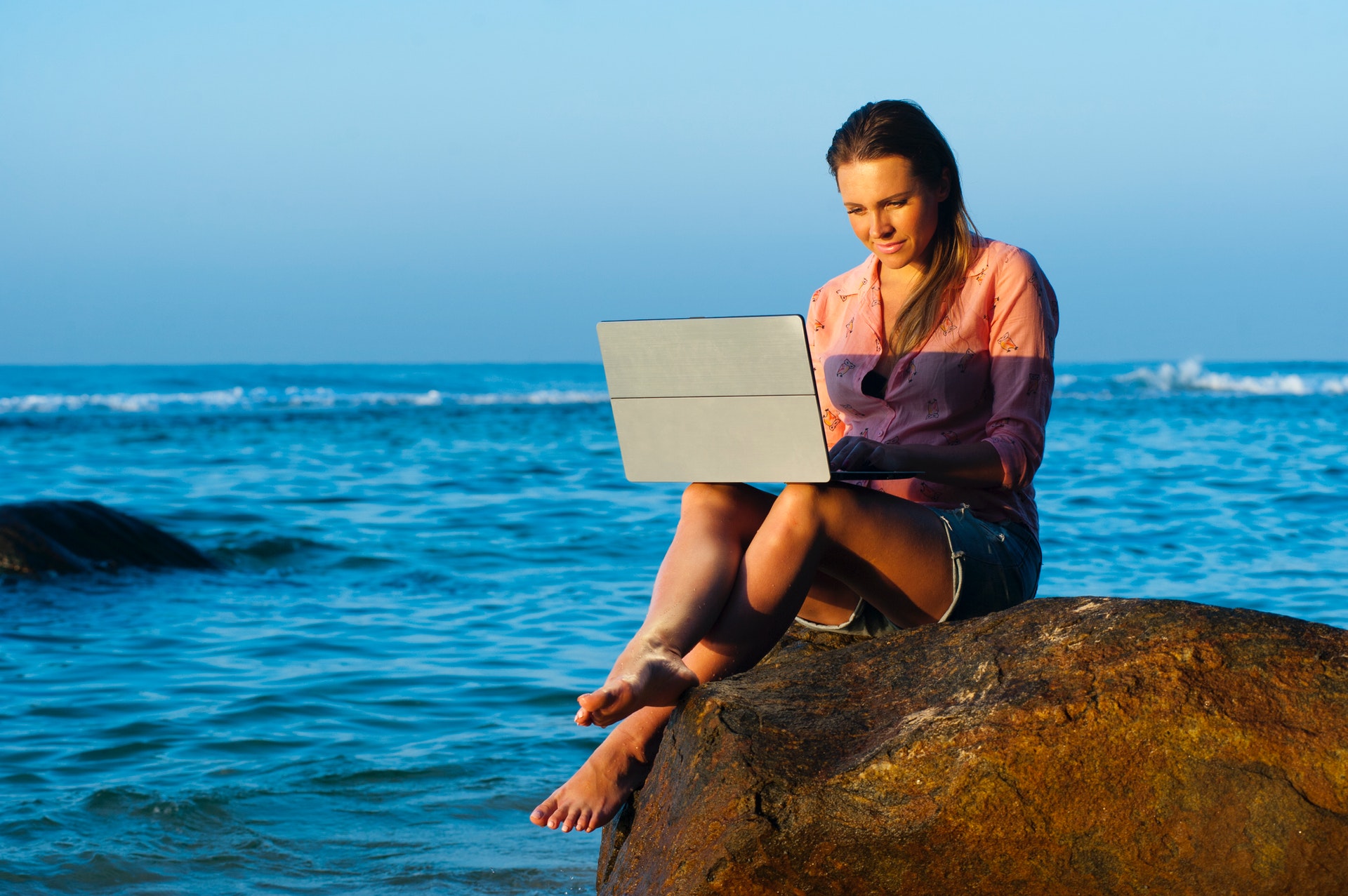 Contact Independent Financial Adviser in UK, London, Surrey, Sussex, Hampshire, Kent