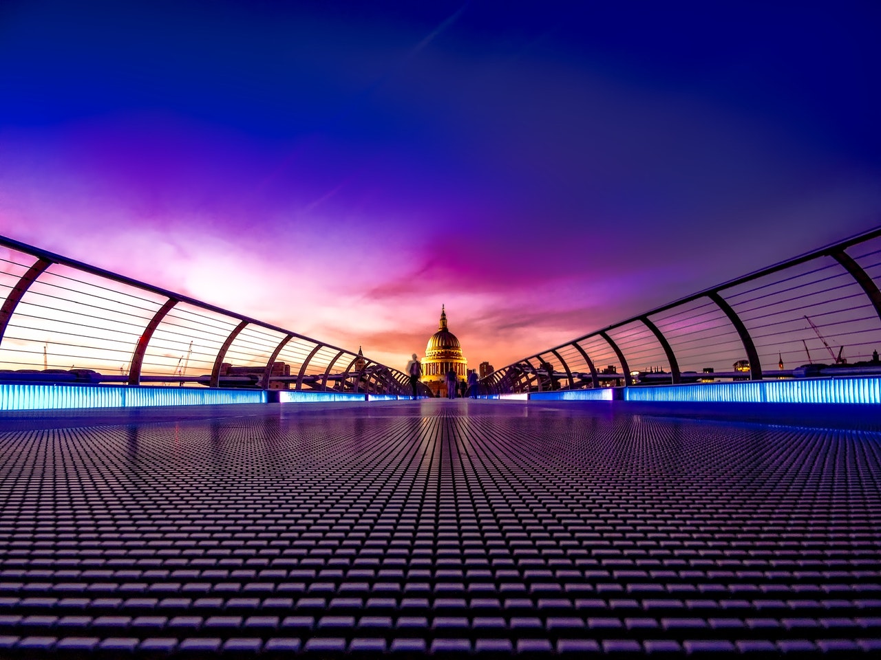Contact Independent Financial Adviser in UK, London, Surrey, Sussex, Hampshire, Kent